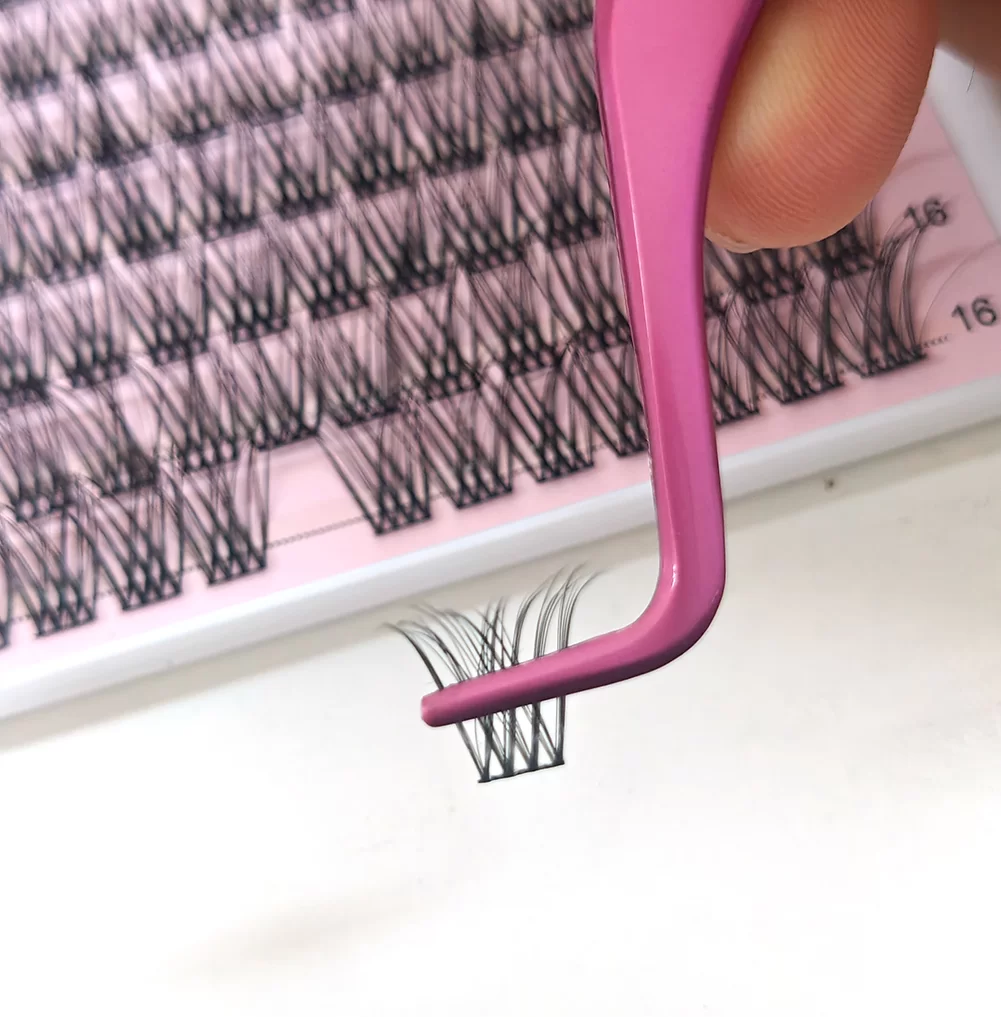 how to apply lash clusters